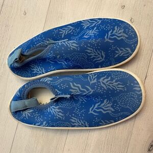 Cat and Jack kids water‎ shoes blue Little kids Size 9